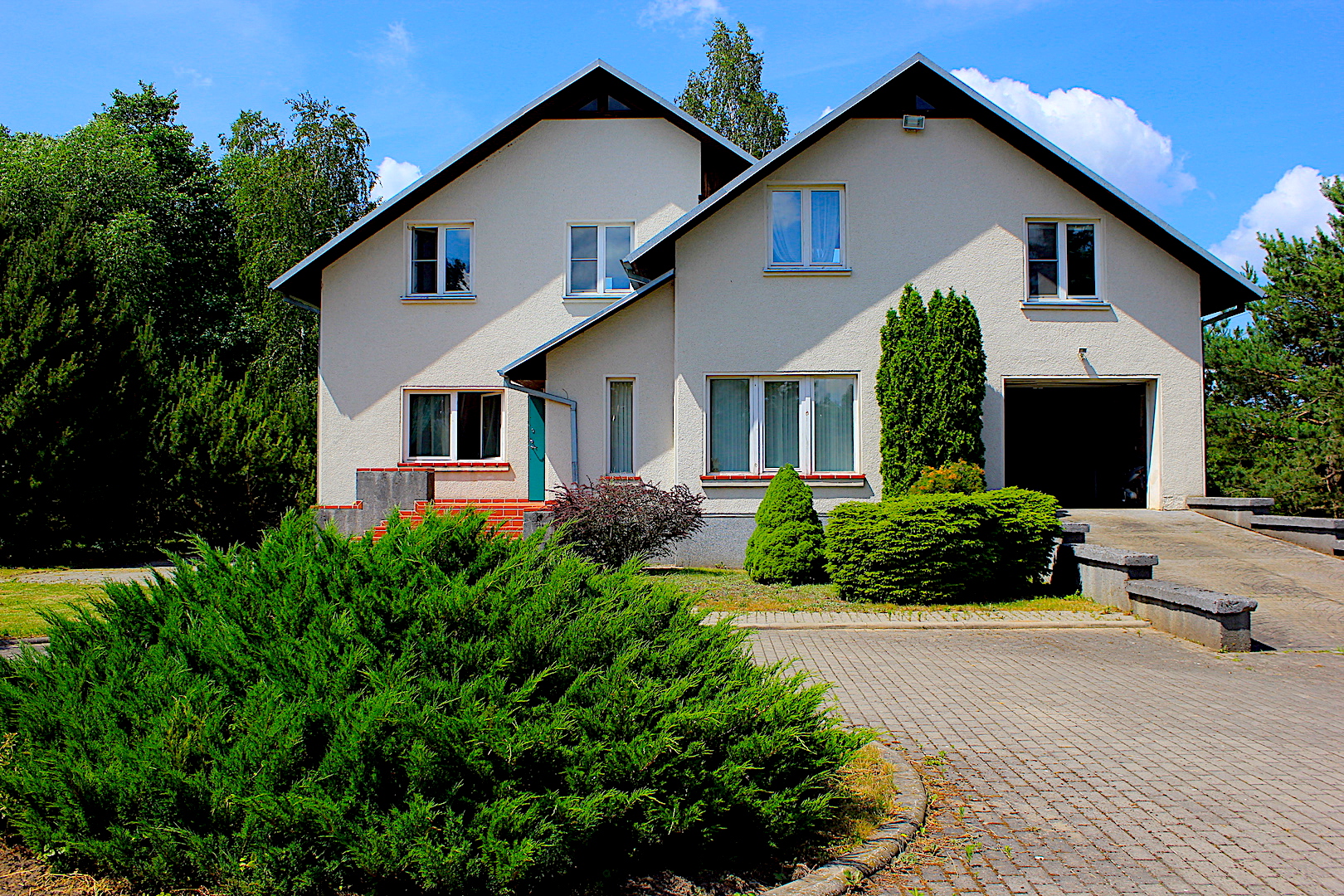 Parduodamas gyvenamasis namas šalia Kauno, Karčiupyje.
